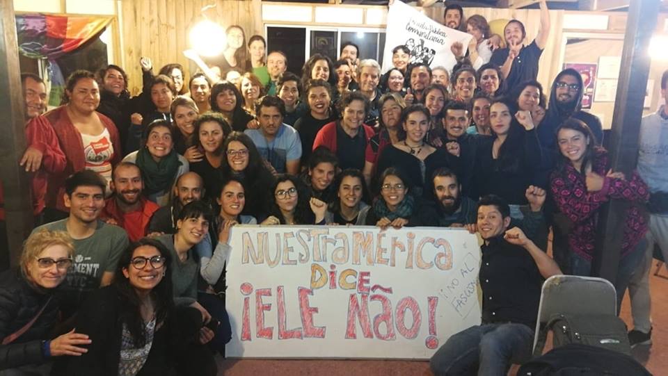 El II Encuentro Nuestroamericano se reparte por Santiago (…recorriendo la EPC, Trasol y el Colegio Paulo Freire…)